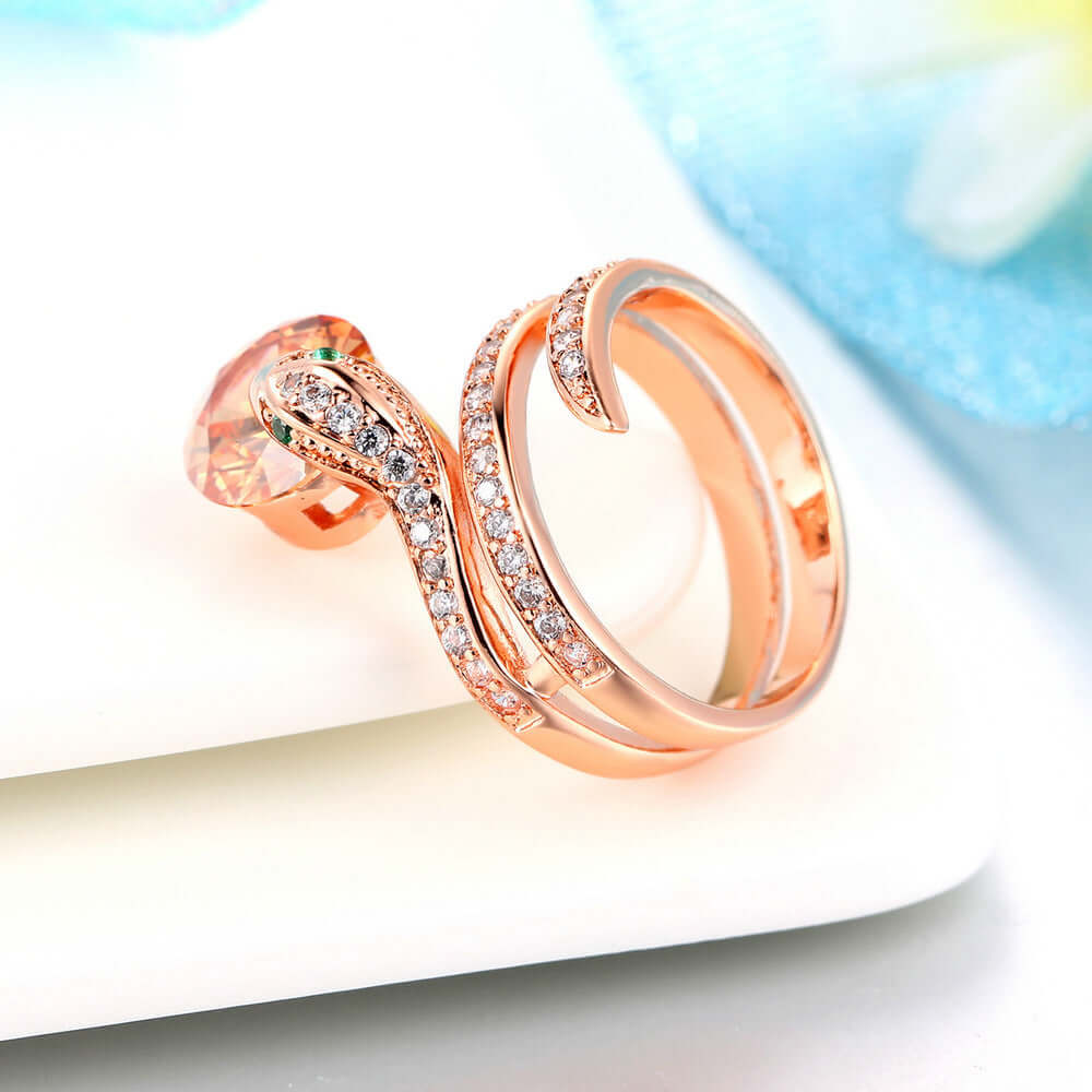 Retro Snake-shaped Women's Ring ZirconCJLX233794328BYRetro Snake-shaped Women's Zircon Ring - Stylish Elegance