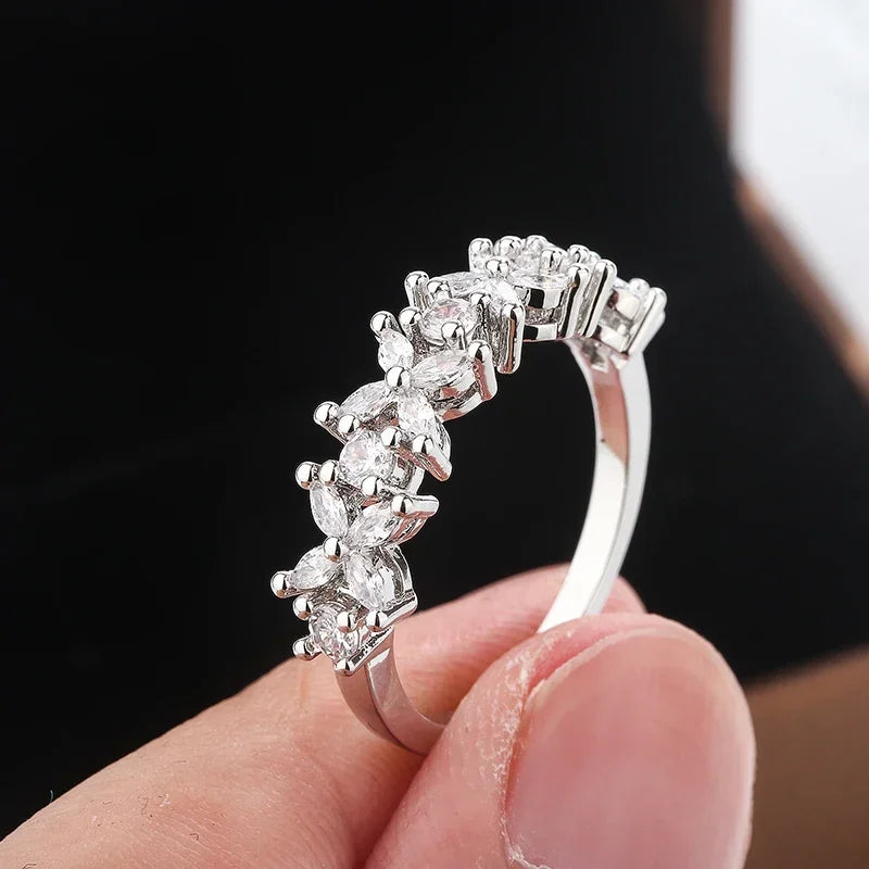 Luxury Female Small Natural Diamond Stone Ring