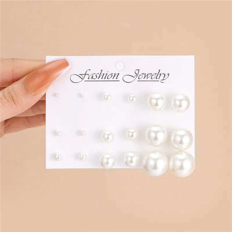 Women’s Pearl & Stud Earrings Set