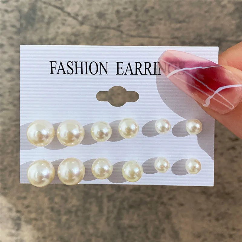Women’s Pearl & Stud Earrings Set