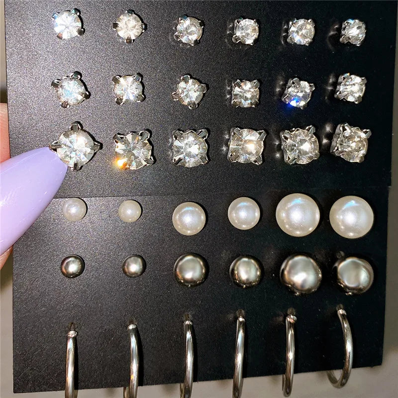 Women’s Pearl & Stud Earrings Set