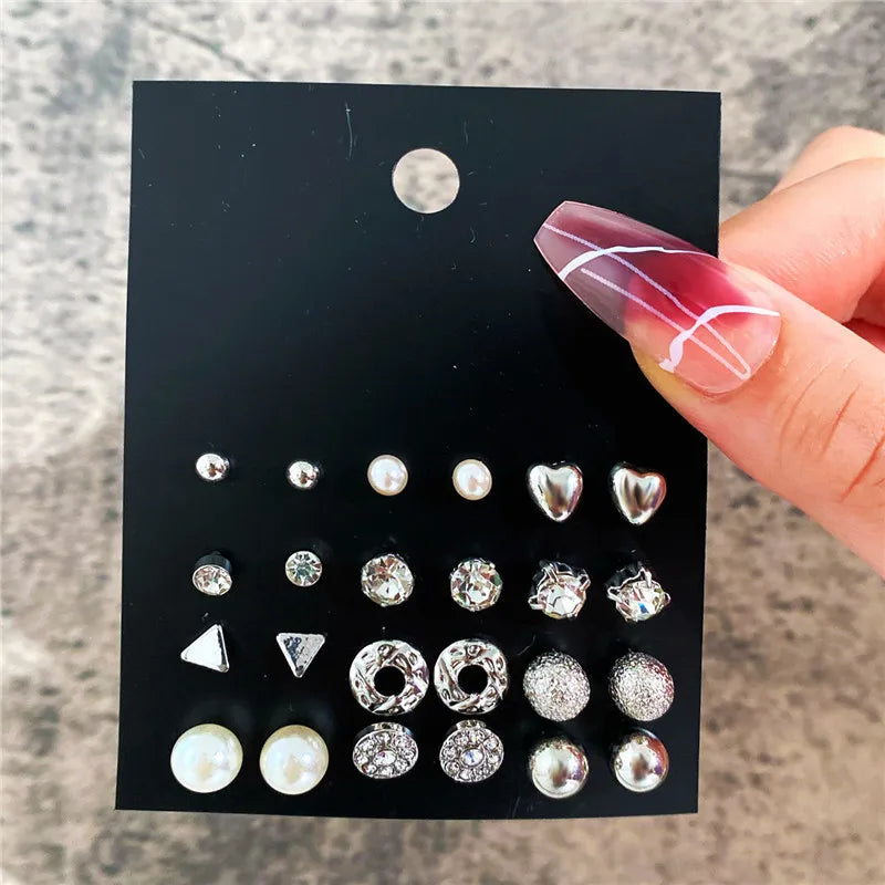 Women’s Pearl & Stud Earrings Set